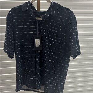 VRST Men's Black Patterned button down shirt small